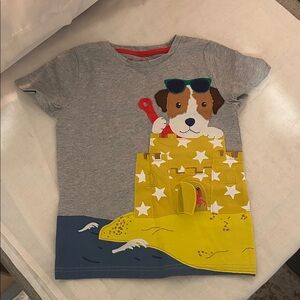 Gray Kids Shirt with Dog and Sandcastle Design